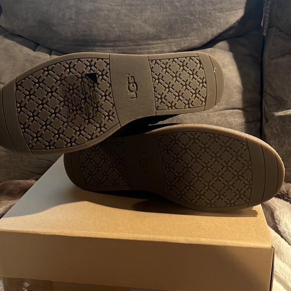 BNIB Ugg Boots - Picture 4 of 5